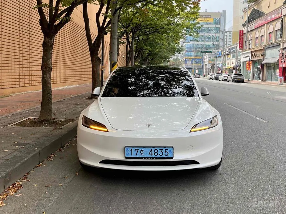 Tesla Model 3 2024