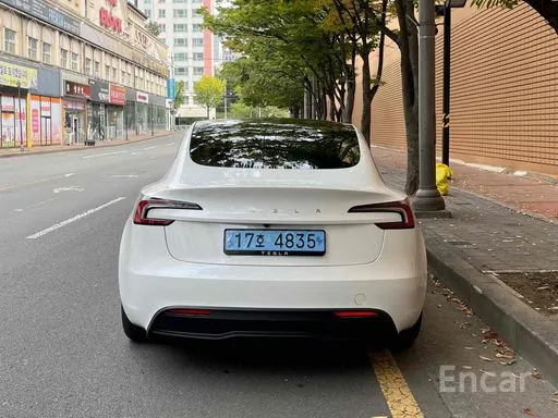 Tesla Model 3 2024