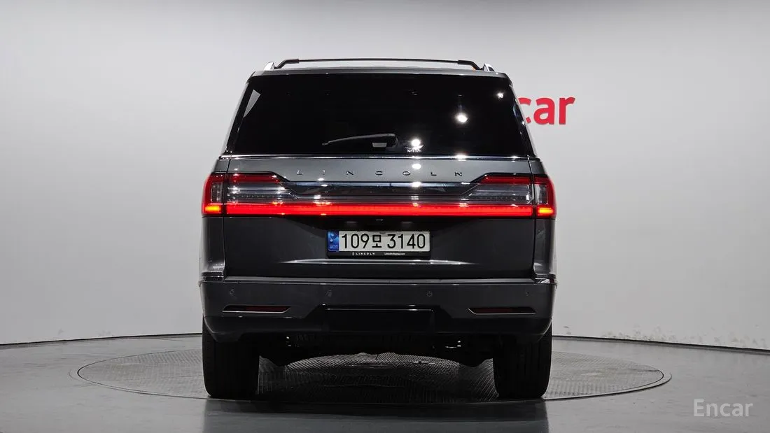 Lincoln Navigator 2021