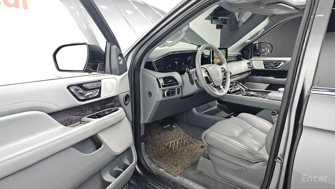 Lincoln Navigator 2021