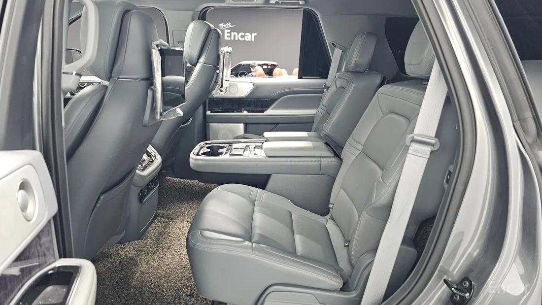 Lincoln Navigator 2021