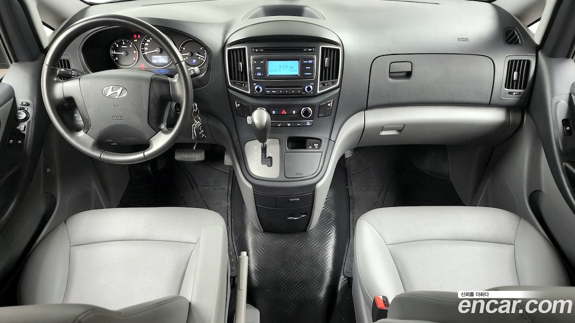 Hyundai Grand Starex 2021