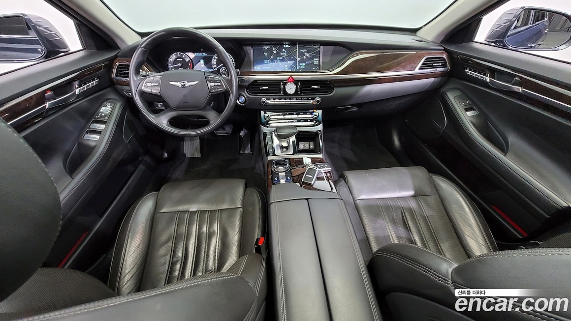 Genesis EQ900 2018