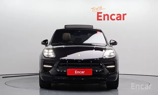 Porsche Macan 2021
