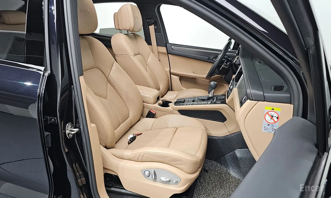 Porsche Macan 2021