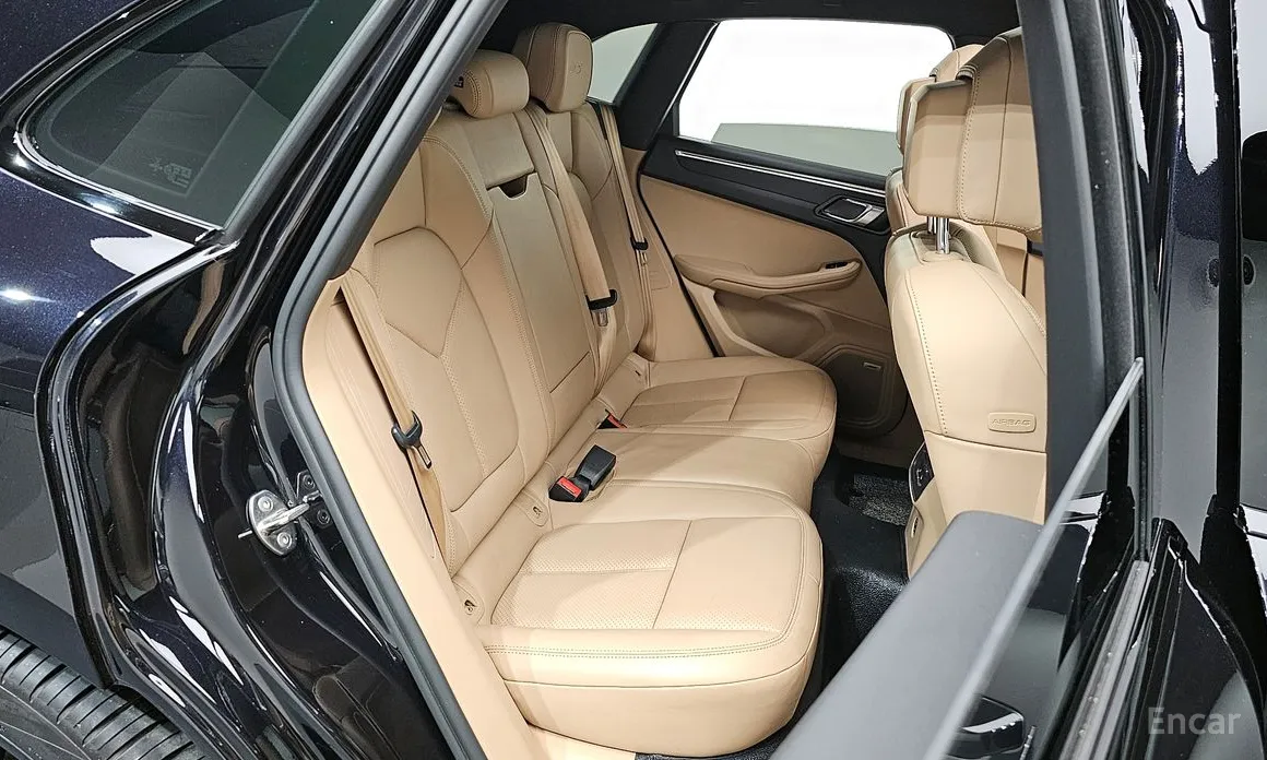 Porsche Macan 2021