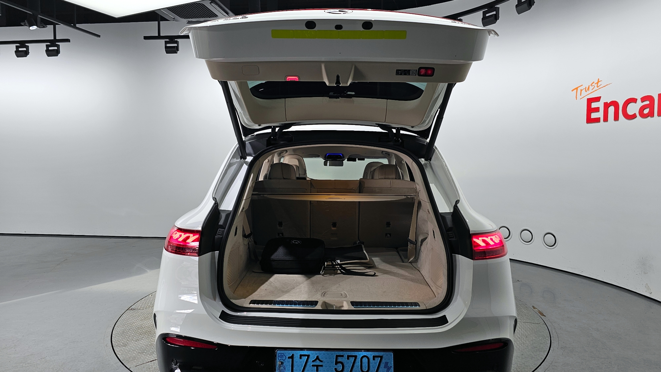 Mercedes EQS 2023