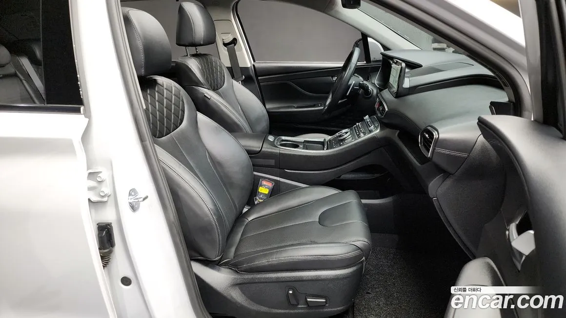 Hyundai Santa Fe 2022