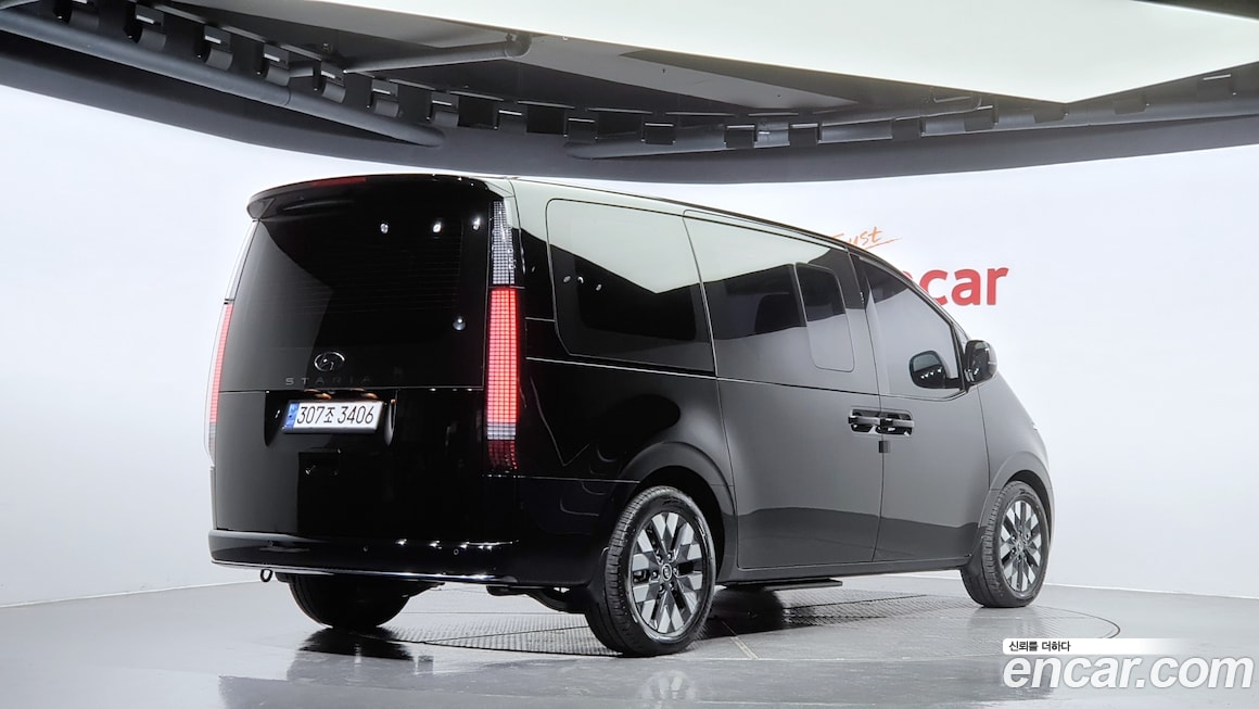 Hyundai Staria 2021