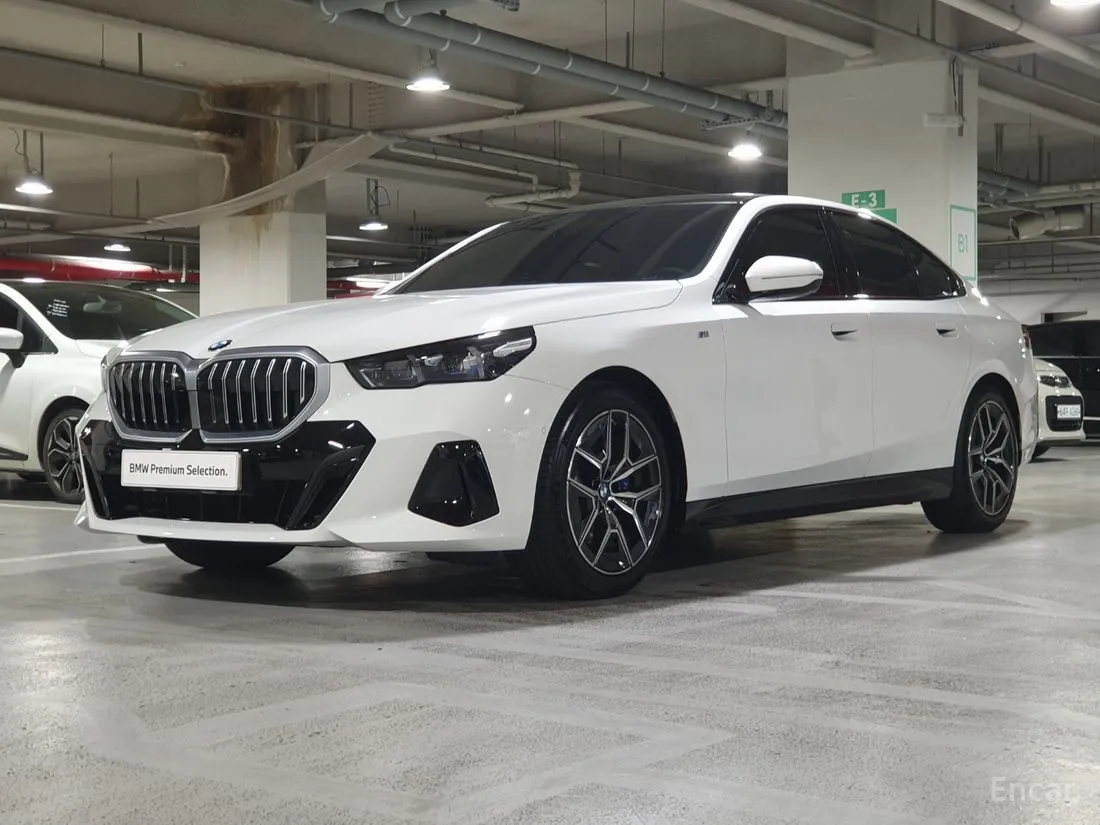 BMW 5 series 2023