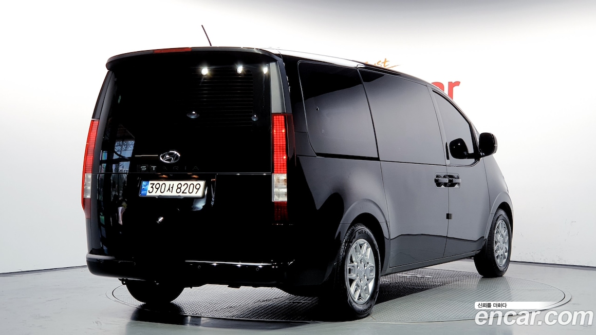 Hyundai Staria 2021