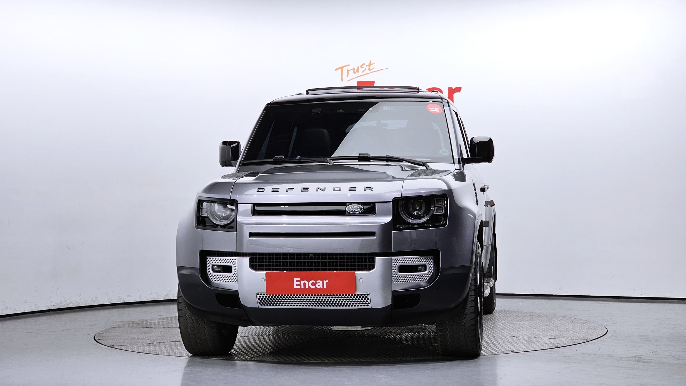 Land Rover Defender 2021