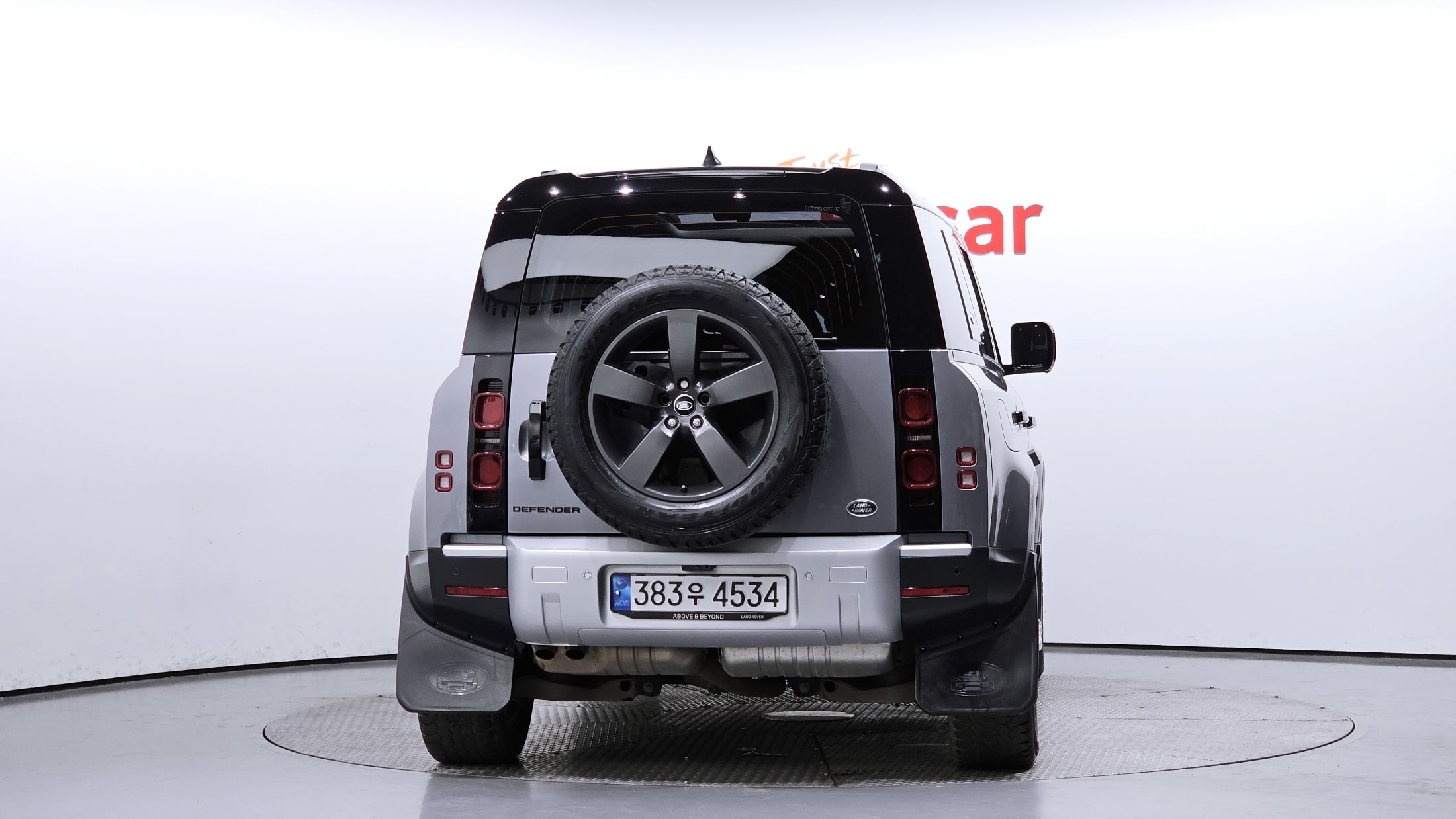 Land Rover Defender 2021