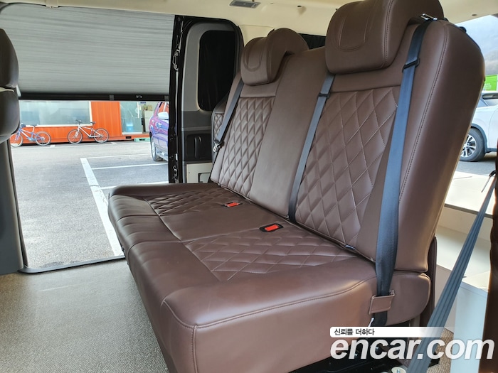 Hyundai Grand Starex 2021