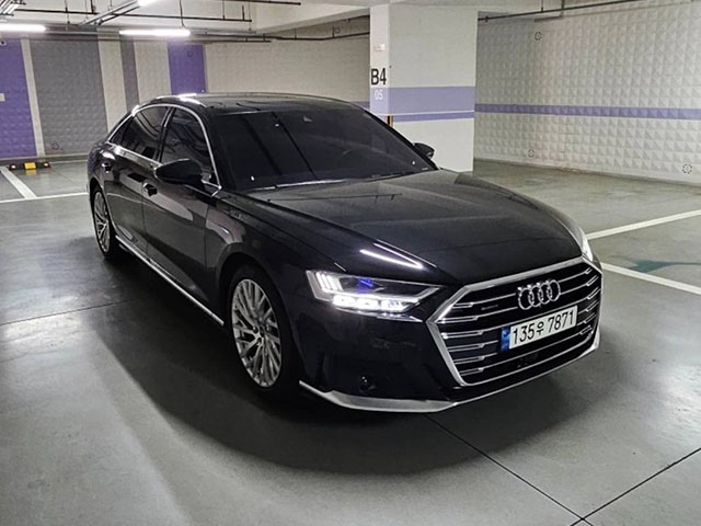Audi A8 2021