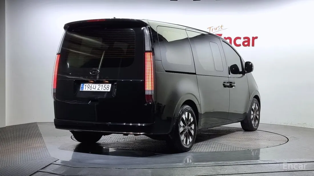Hyundai Staria 2022