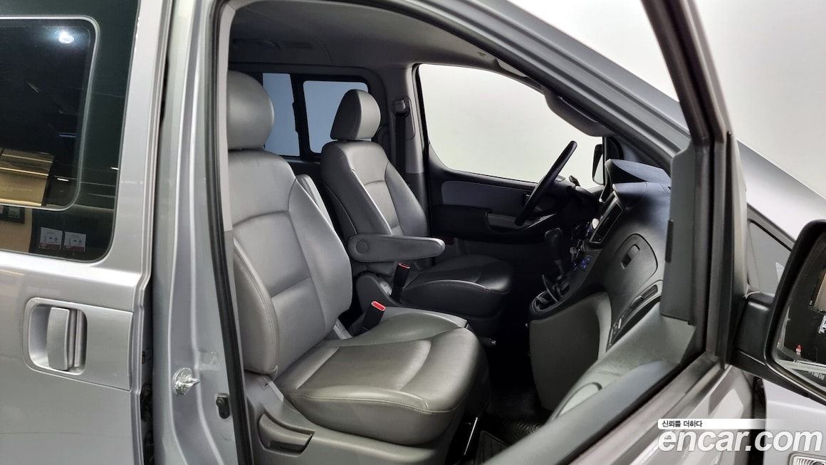 Hyundai Grand Starex 2018