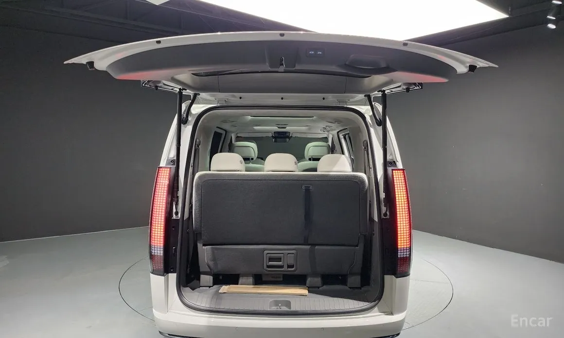 Hyundai Staria 2024