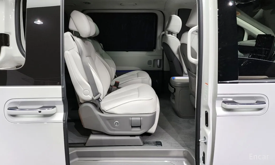 Hyundai Staria 2024