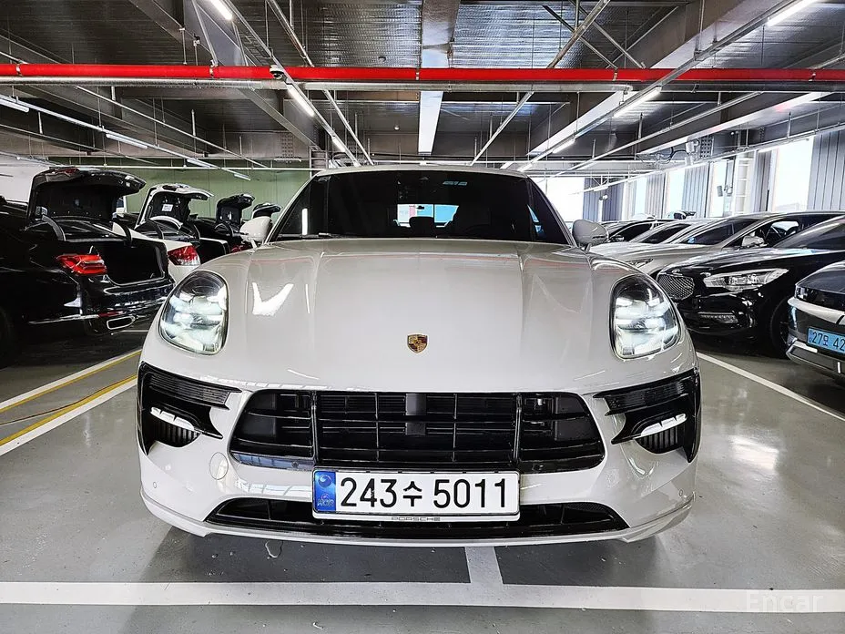 Porsche Macan 2021