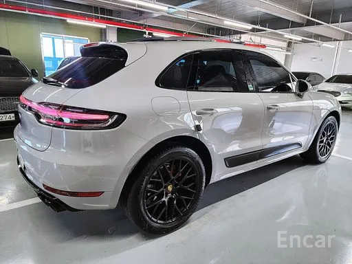 Porsche Macan 2021
