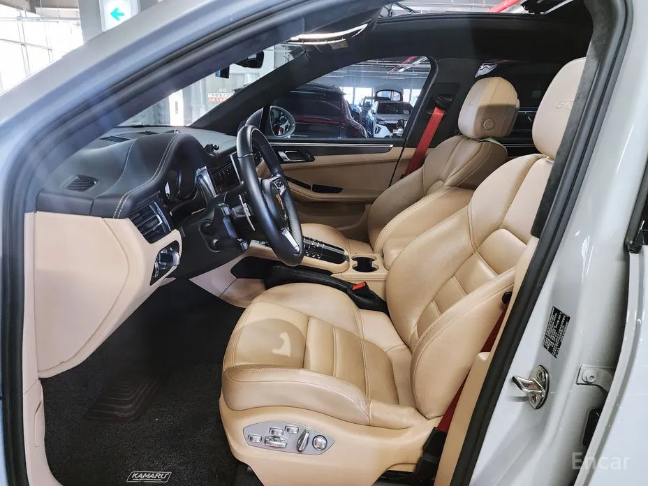 Porsche Macan 2021