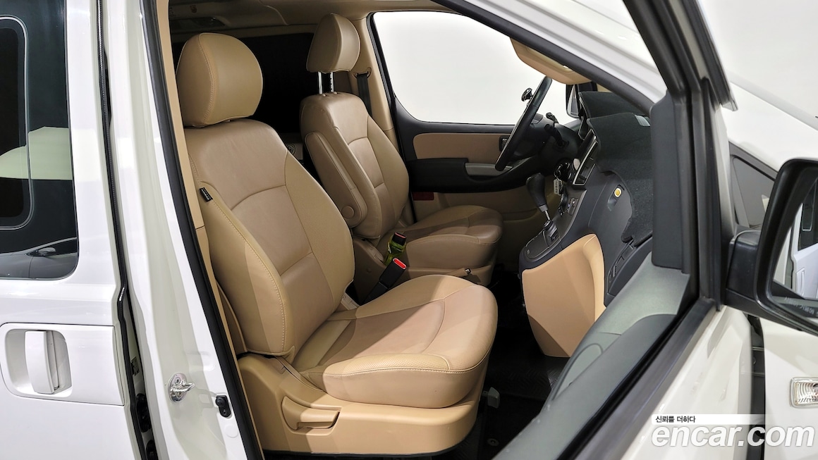 Hyundai Grand Starex 2020