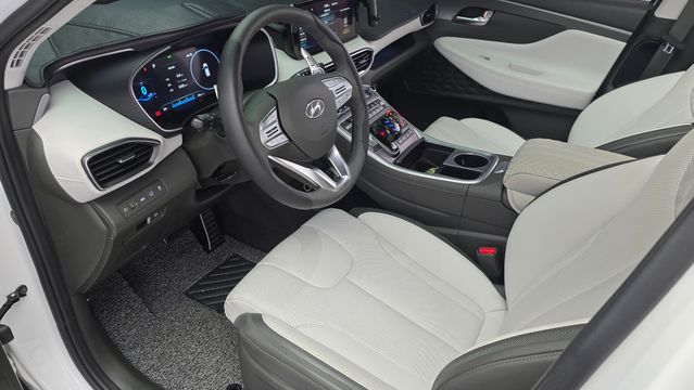 Hyundai Santa Fe 2023
