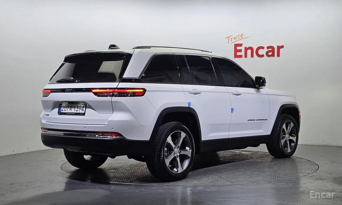 Jeep Grand Cherokee 2023