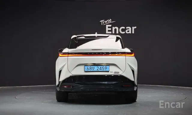 Lexus RZ 2023