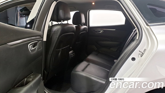 Renault SM6 2018