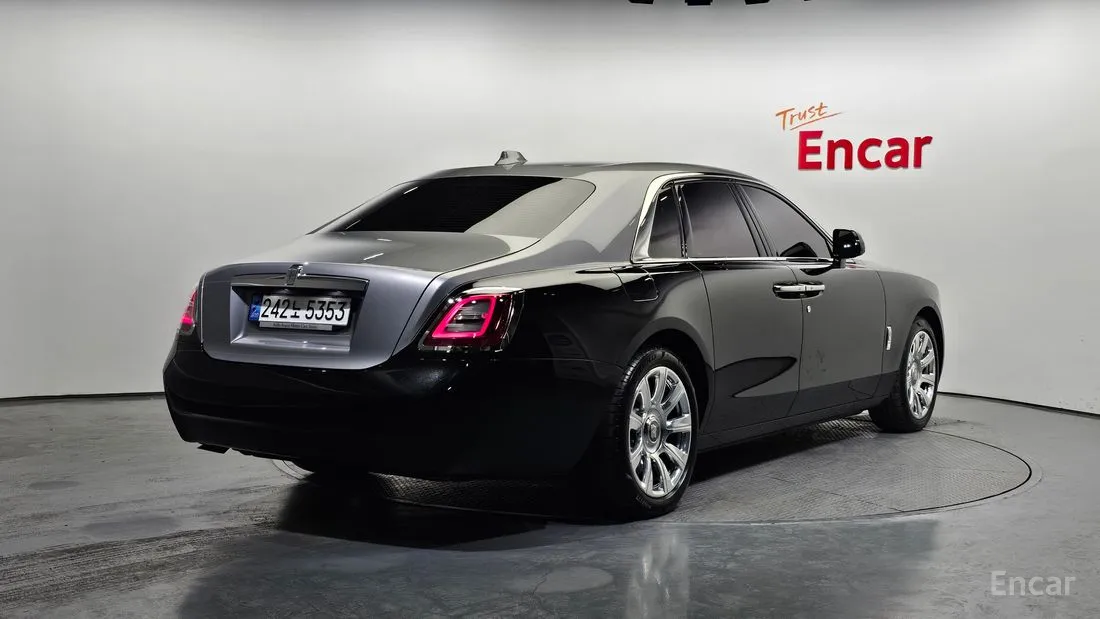 Rolls-Royce Ghost 2023