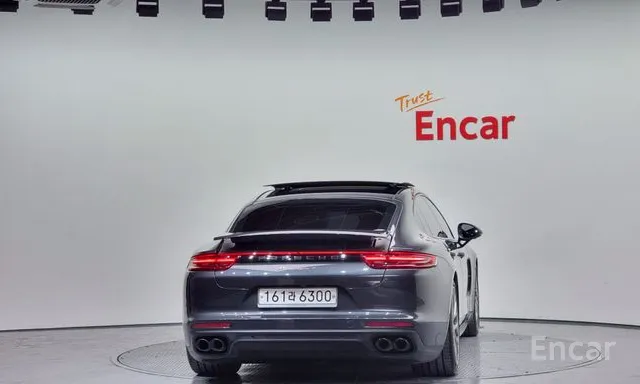 Porsche Panamera 2020