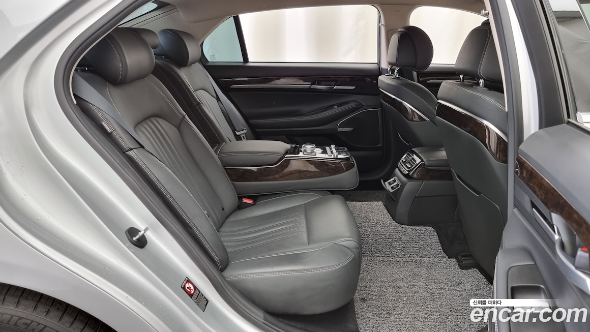 Genesis G90 2018