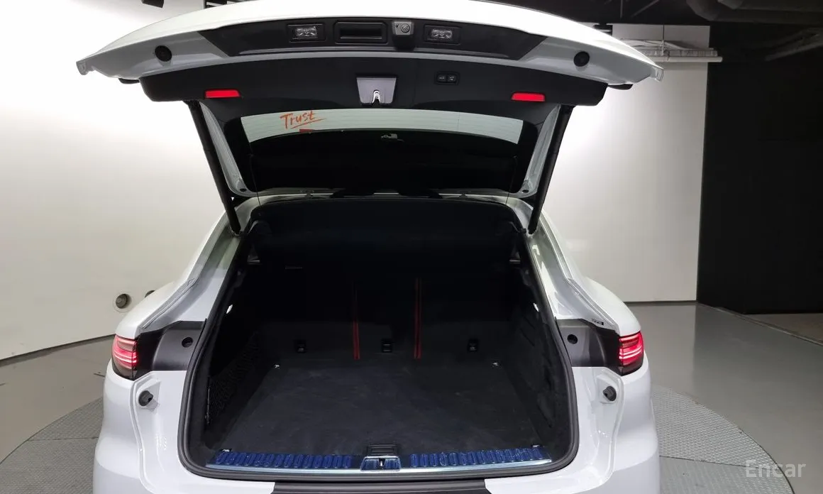 Porsche Cayenne 2021