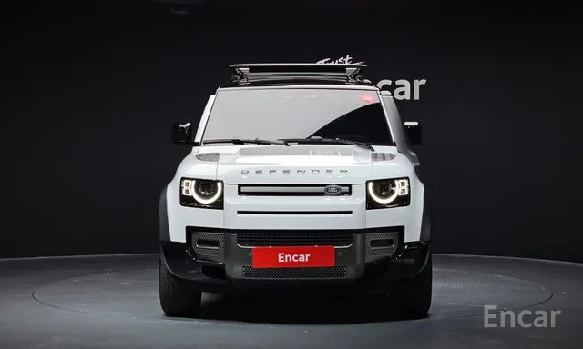 Land Rover Defender 2024