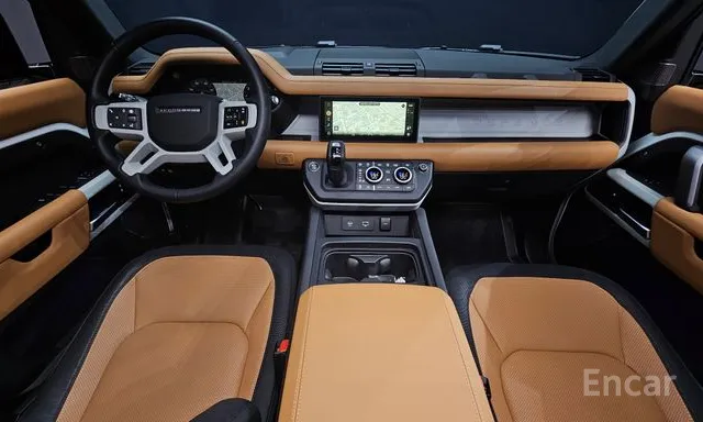 Land Rover Defender 2024