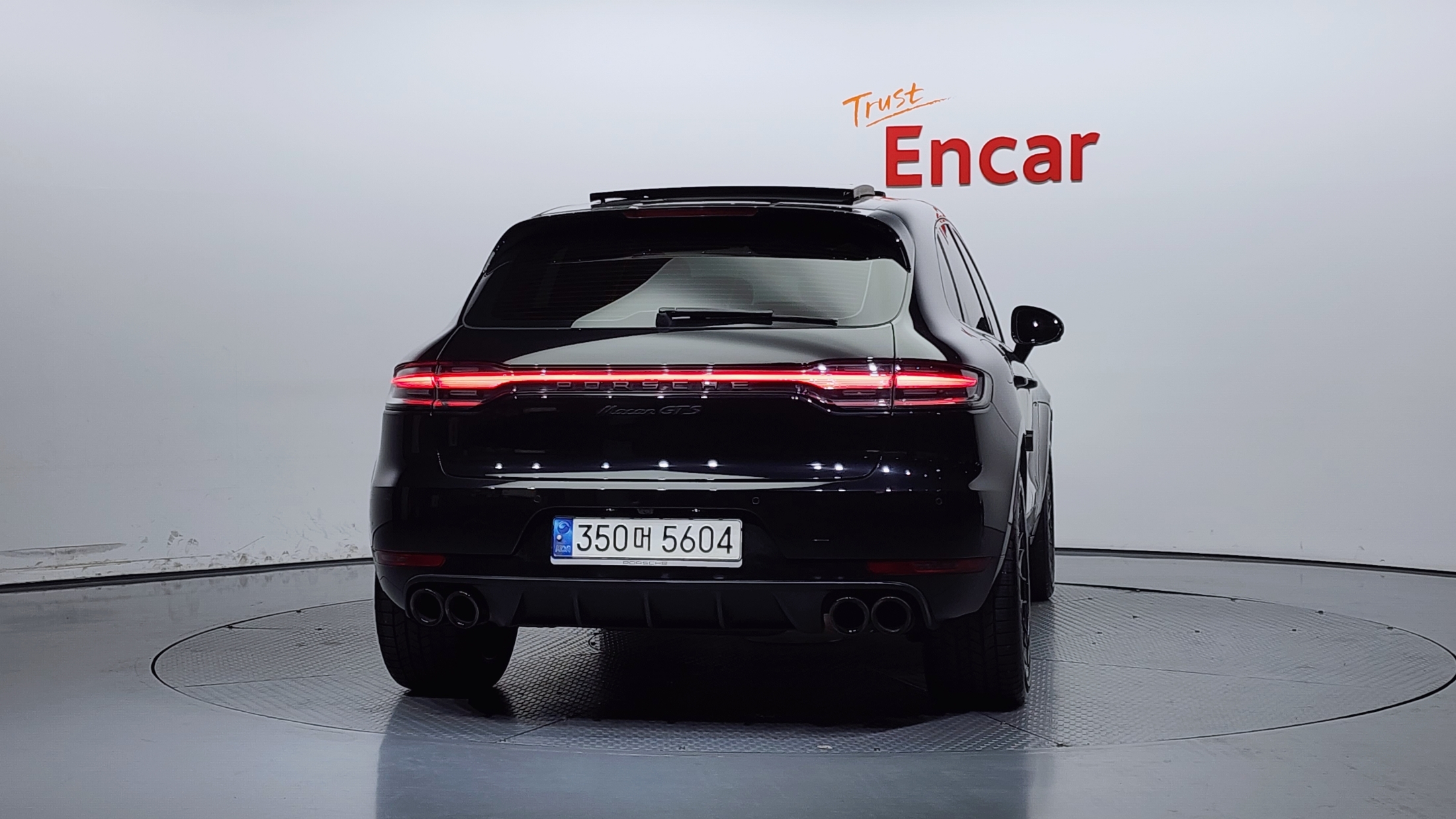Porsche Macan 2021