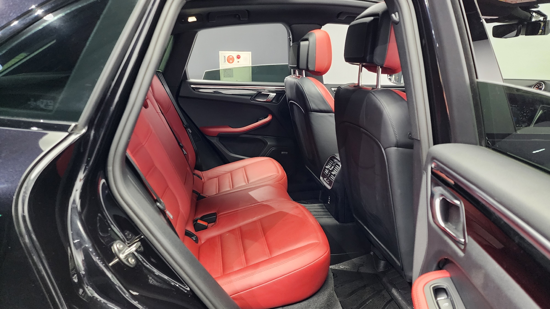Porsche Macan 2021