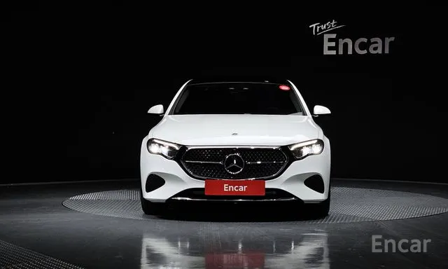 Mercedes E-Class 2024