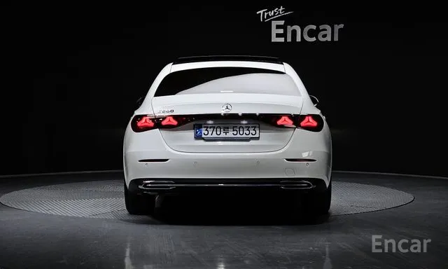 Mercedes E-Class 2024