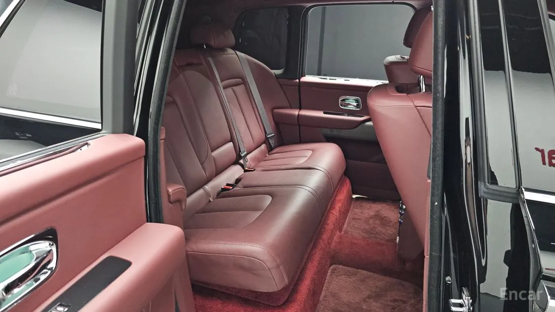 Rolls-Royce Cullinan 2023