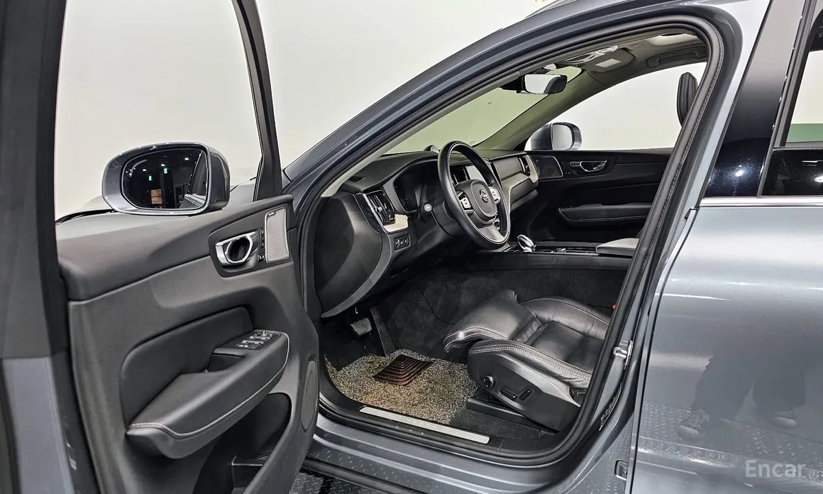 Volvo XC60 2020