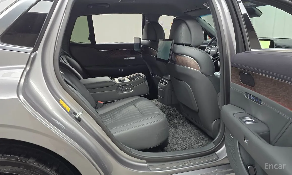 Genesis G90 2023