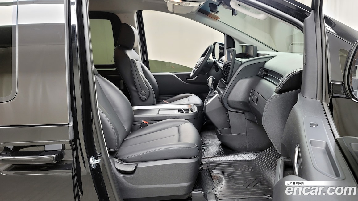 Hyundai Staria 2021