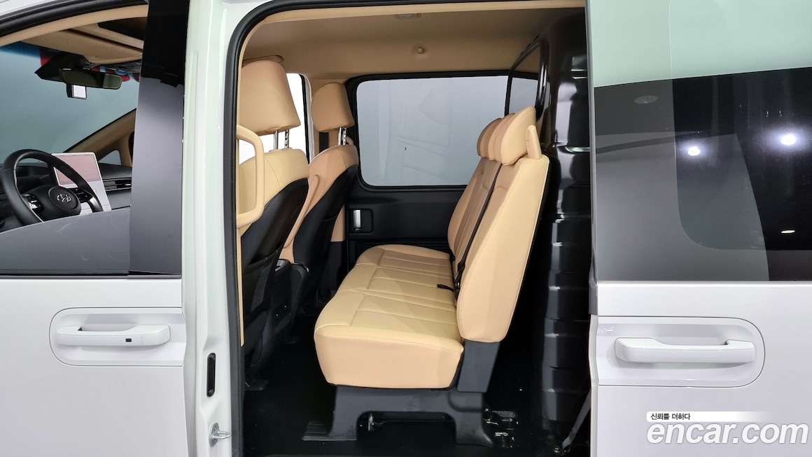 Hyundai Staria 2022