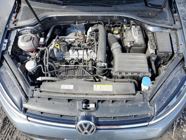 Volkswagen Golf 2021