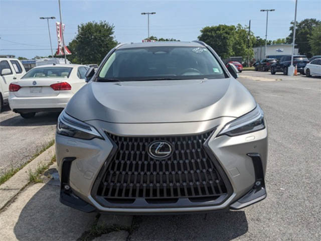 Lexus NX 2023