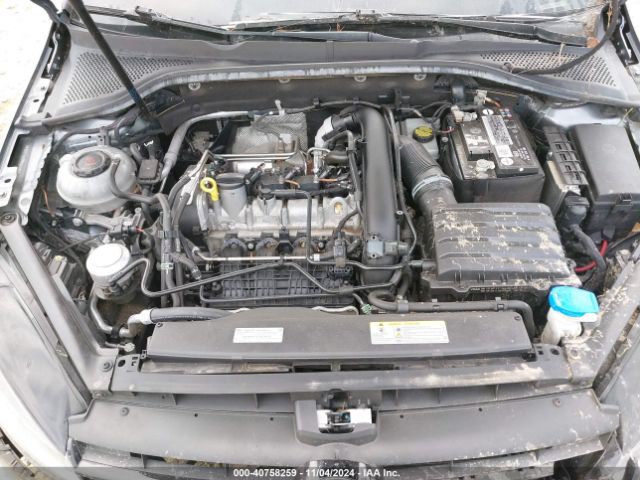 Volkswagen Golf 2021