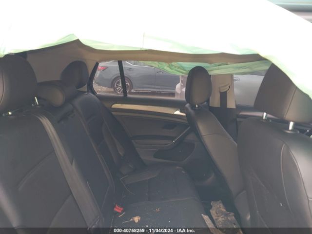 Volkswagen Golf 2021